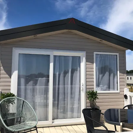 Summer Breeze @ Seven Bays, Padstow